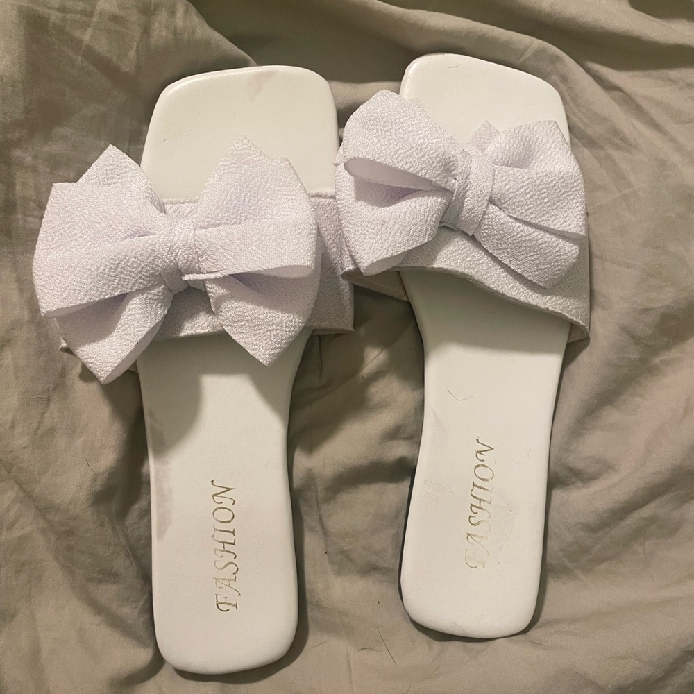 White Bow Slide Sandals
